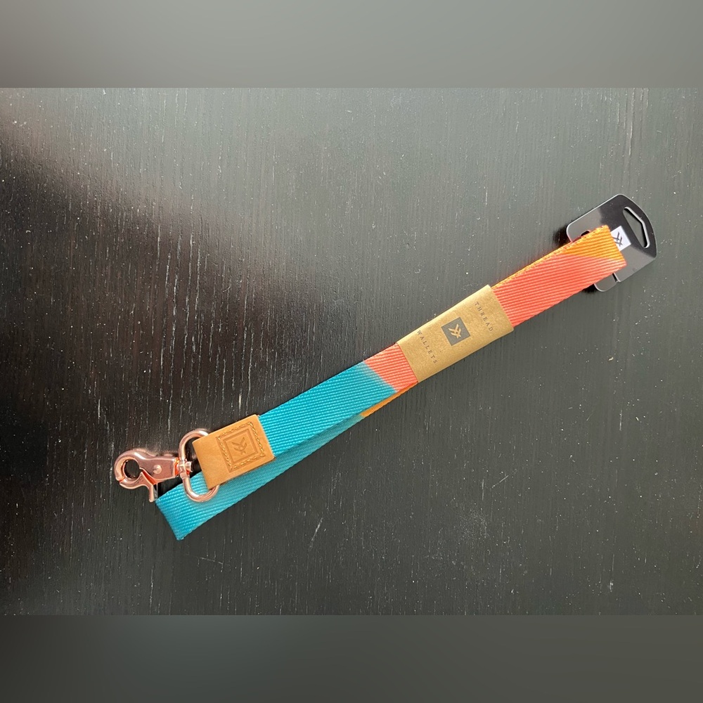 Thread Wallet color block neck lanyard